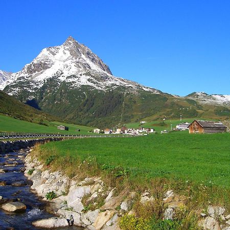 Pension Valluela Galtür エクステリア 写真